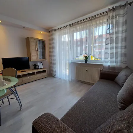 Wenedow, Bezplatny Parking, Balkon, 2 , Blisko Centrum I Dworzec Pkp, Pks Apartmán Košalín
