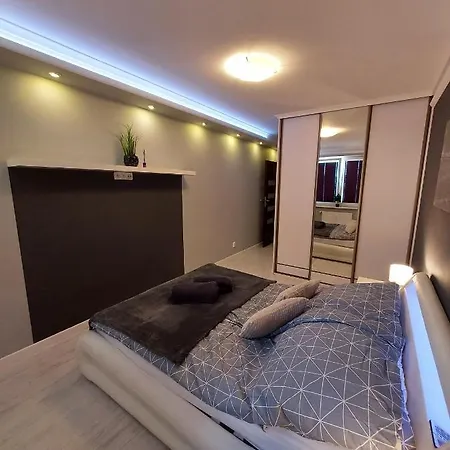 Apartmán Wenedow, Bezplatny Parking, Balkon, 2 , Blisko Centrum I Dworzec Pkp, Pks *