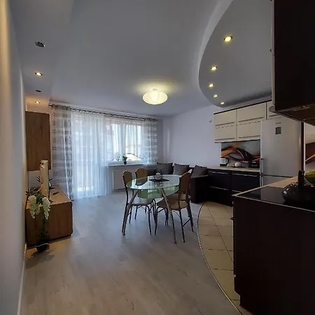 Wenedow, Bezplatny Parking, Balkon, 2 , Blisko Centrum I Dworzec Pkp, Pks Apartmán