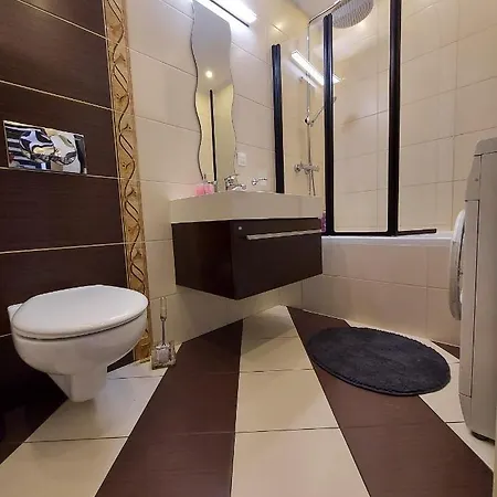 Wenedow, Bezplatny Parking, Balkon, 2 , Blisko Centrum I Dworzec Pkp, Pks Apartmán Košalín